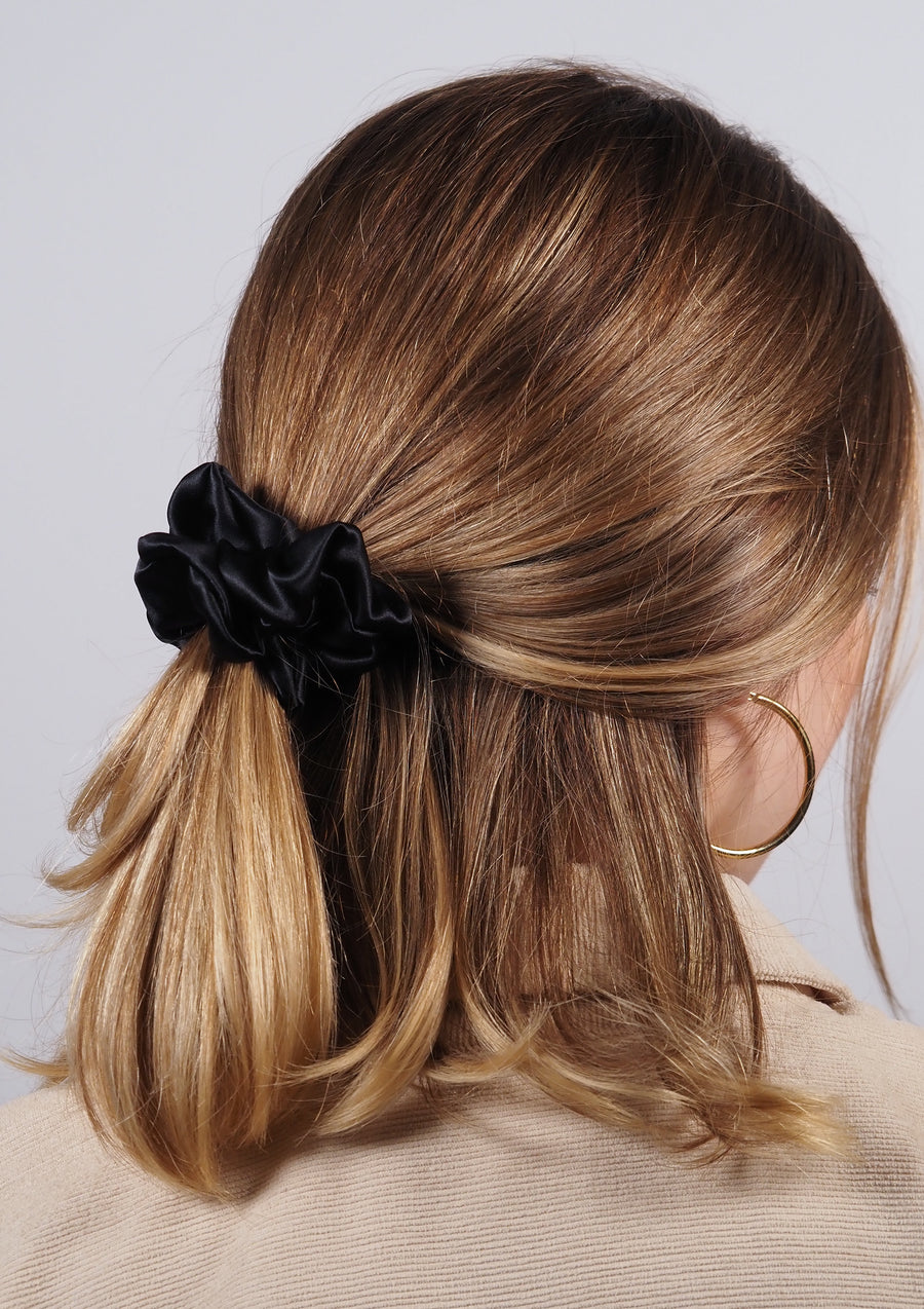 Mini šilkinių plaukų gumyčių rinkinys - juodos ir pelenų rožės spalvos