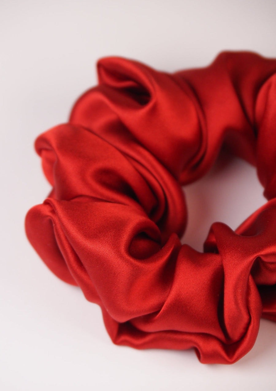 Šilkinių plaukų gumyčių rinkinys - raudonos ir pelenų rožės spalvos
